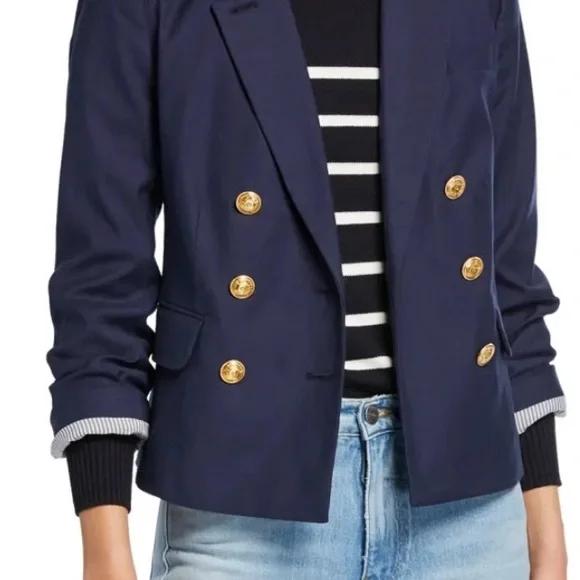 FRAME Double Breasted Shrunken
Blazer - Picture 6 of 13